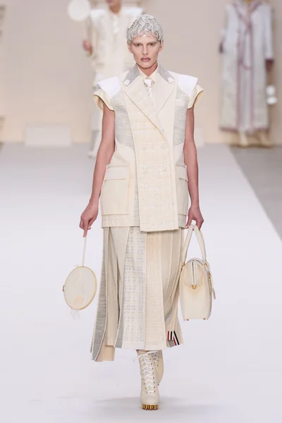 Look 34